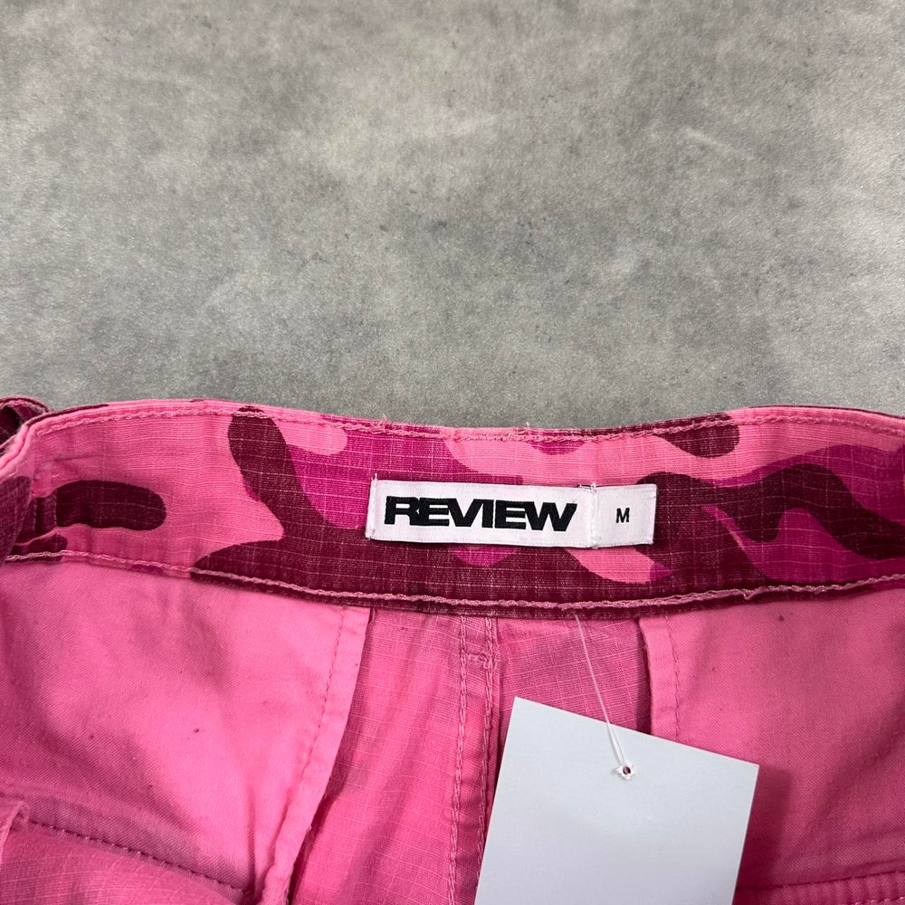 Review pink camo trousers