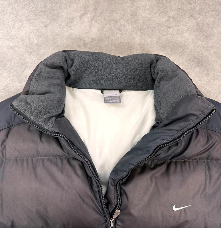 Vintage Nike puffer gilet