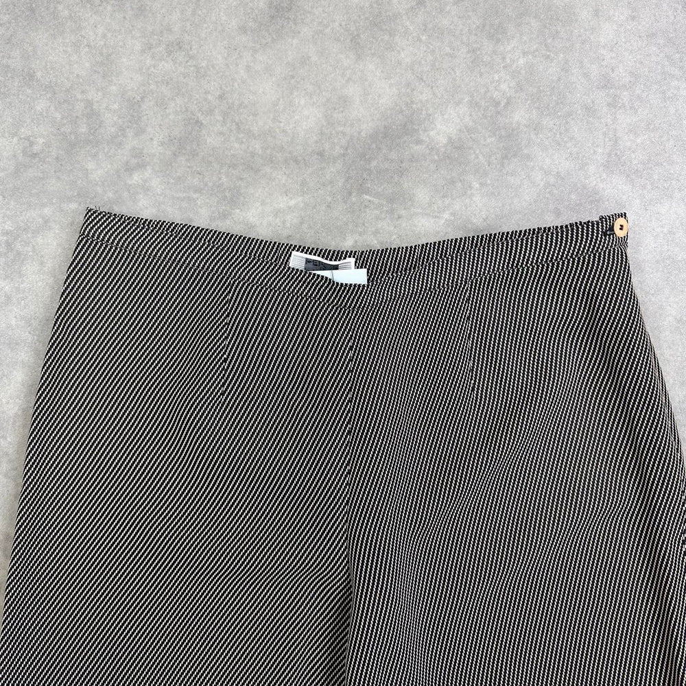 GVB striped grey trousers