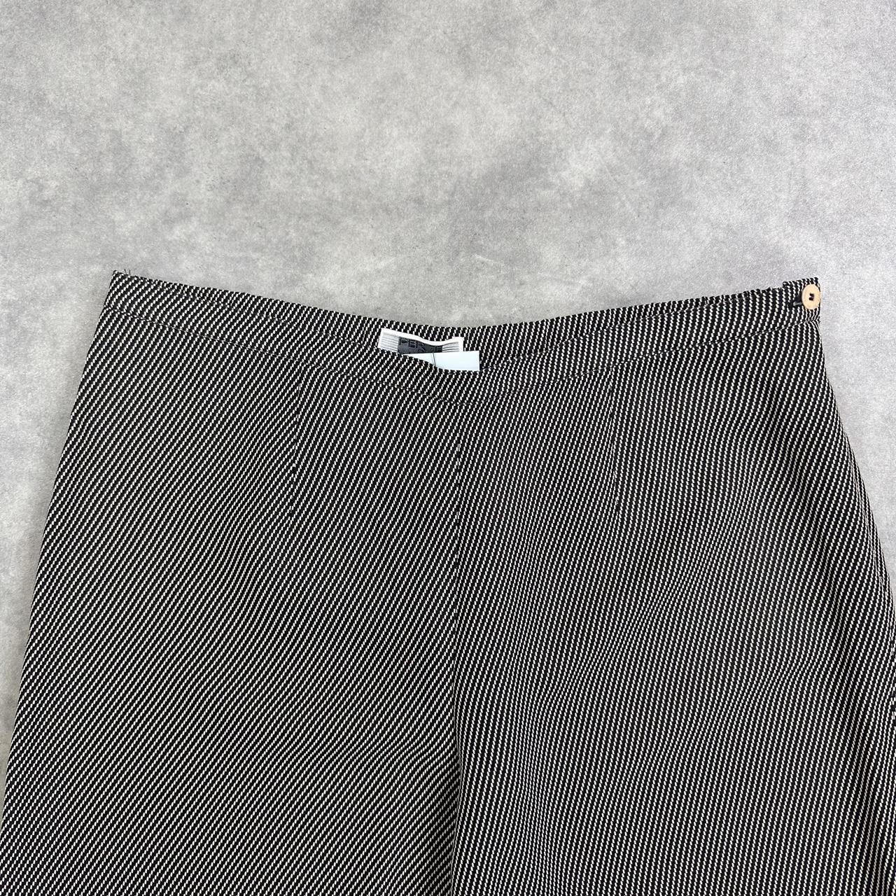 GVB striped grey trousers