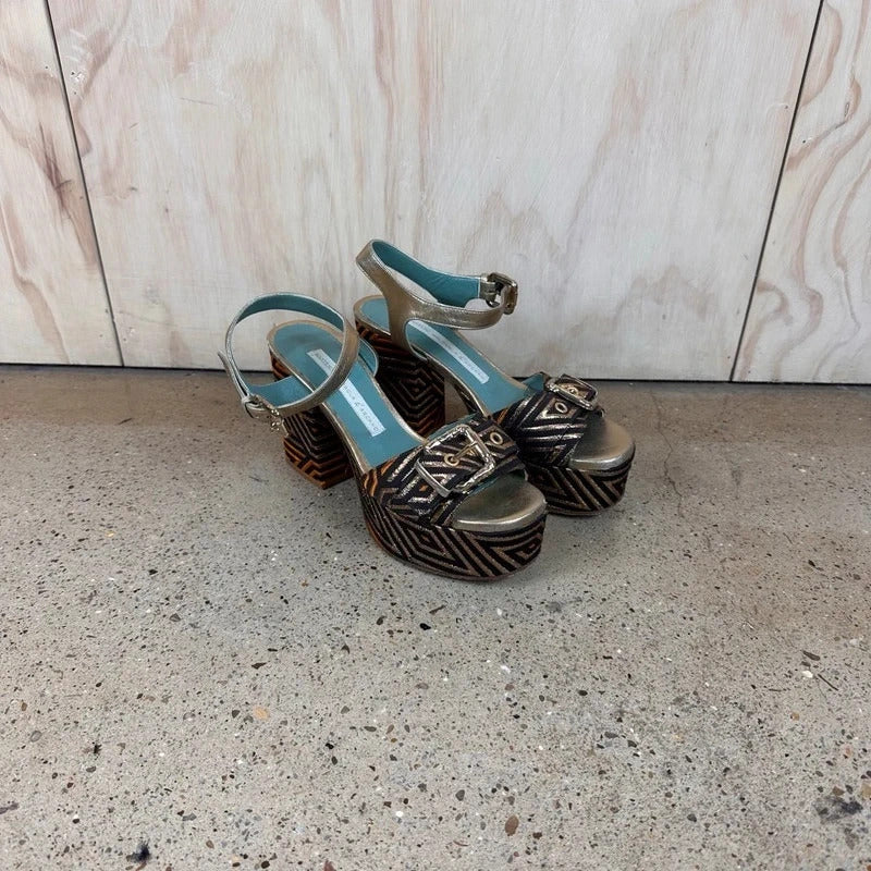 Vintage 70s inspired platform heels