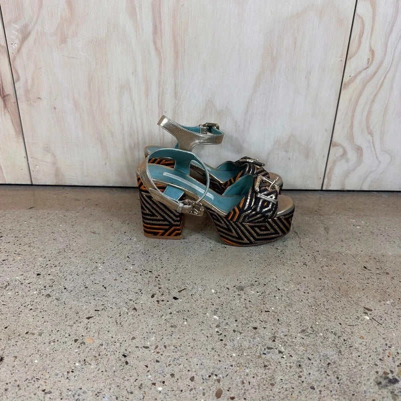 Vintage 70s inspired platform heels